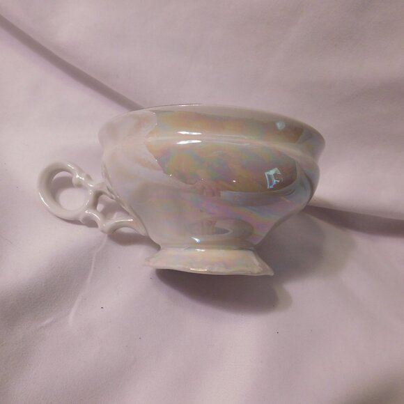 NEW YORK WORLD'S FAIR CUP AND SAUCER PEARLY OPALESCENT 1964-1965 - Picture 9 of 10